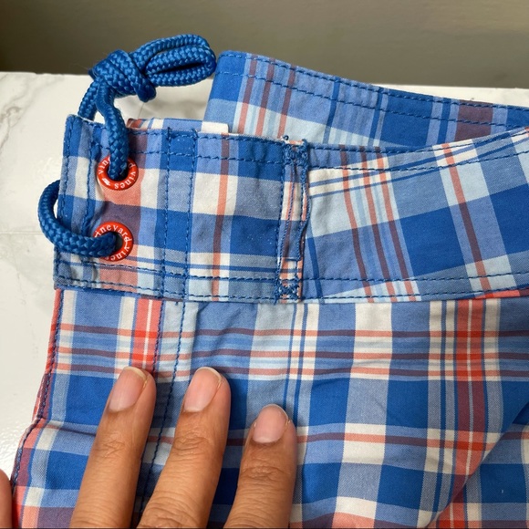 Vineyard Vines Blue Plaid Board Shorts sz 28 - Picture 6 of 11